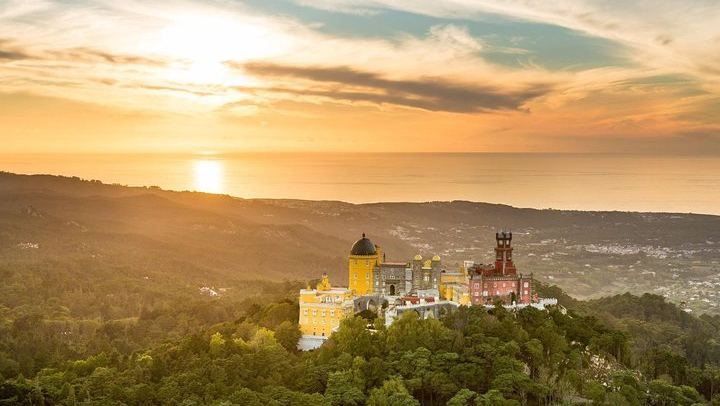 Private Sintra with Pena and Your Choice of Regaleira or Monserrate