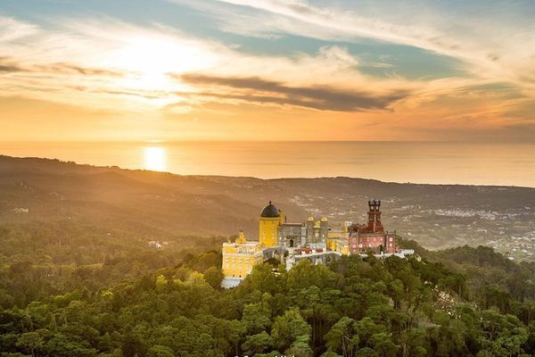 Private Sintra with Pena and Your Choice of Regaleira or Monserrate