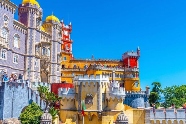 Sintra, Cabo da Roca and Cascais for Eight, with Pickup in Your Quarter