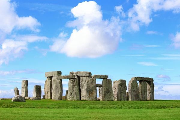 Windsor Castle, Stonehenge and Bath with Pump Room Water Tasting