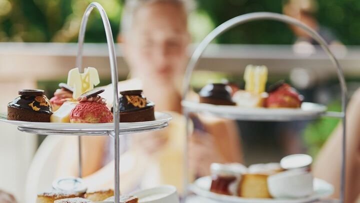 Three Palaces on Foot and Afternoon Tea at the Orangery