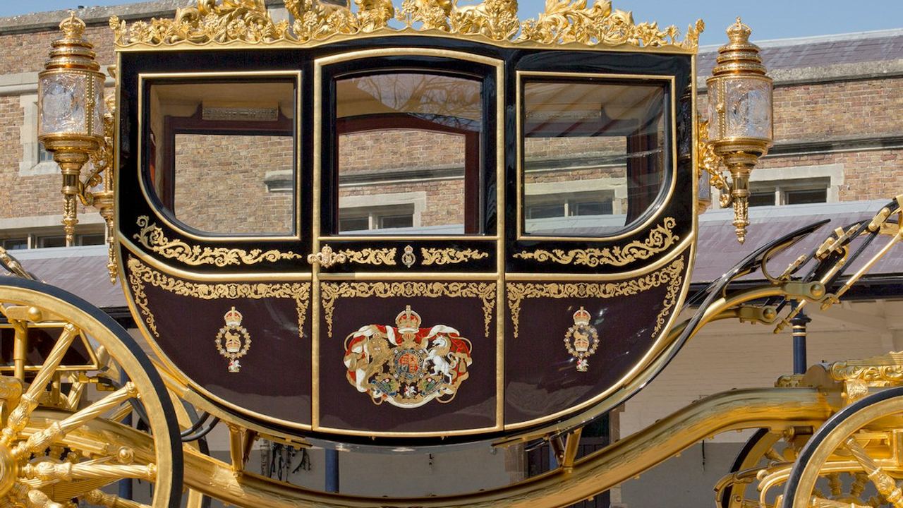 The Royal Mews: the Working Stables and the State Coaches