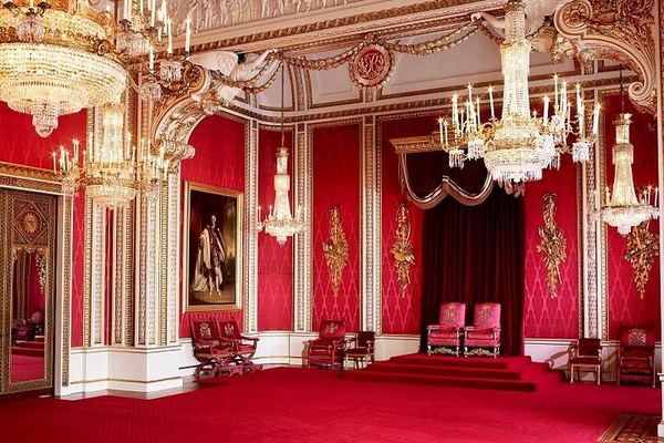 Buckingham State Rooms and a Royal Walk from St James's Square