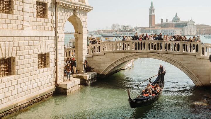From the Rialto Fish Market to the Doge's Palace, Gondola of Five