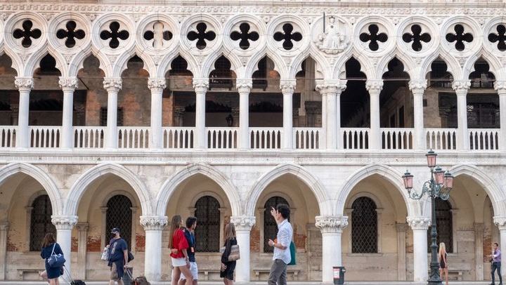 Basilica, Palace and the Rialto, with the Gondola as an Upgrade