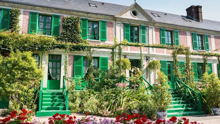 Giverny with Monet's Grave, and Versailles with Timed Entry
