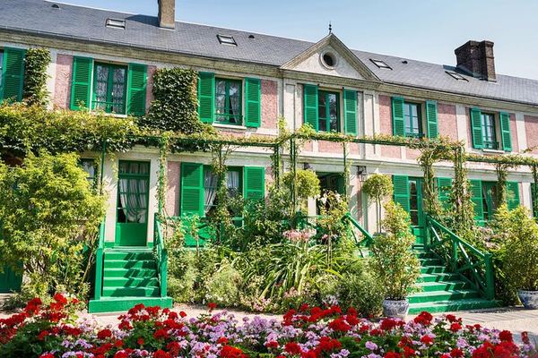 Giverny with Monet's Grave, and Versailles with Timed Entry