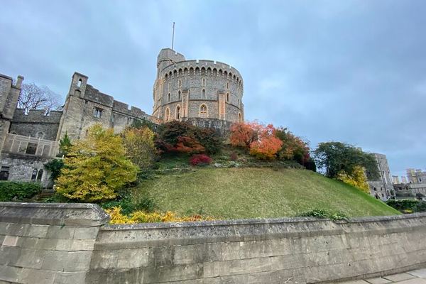 Private Windsor, Stonehenge and Bath Day Tour with Driver-Guide