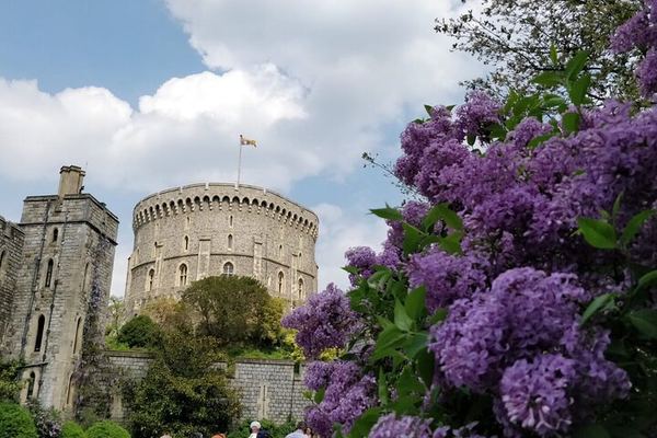 Private Windsor Castle Tour with Runnymede and the Magna Carta Memorial