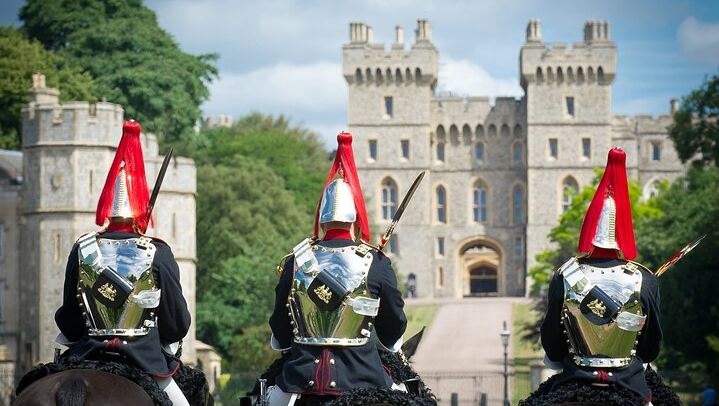 Windsor Castle, Stonehenge and Bath with Roman Baths and Bath Abbey