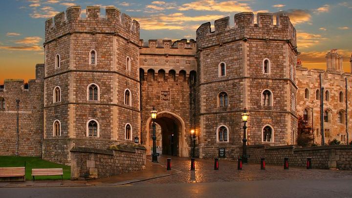 Buckingham Palace and Windsor Castle Unescorted, with Timed Entry